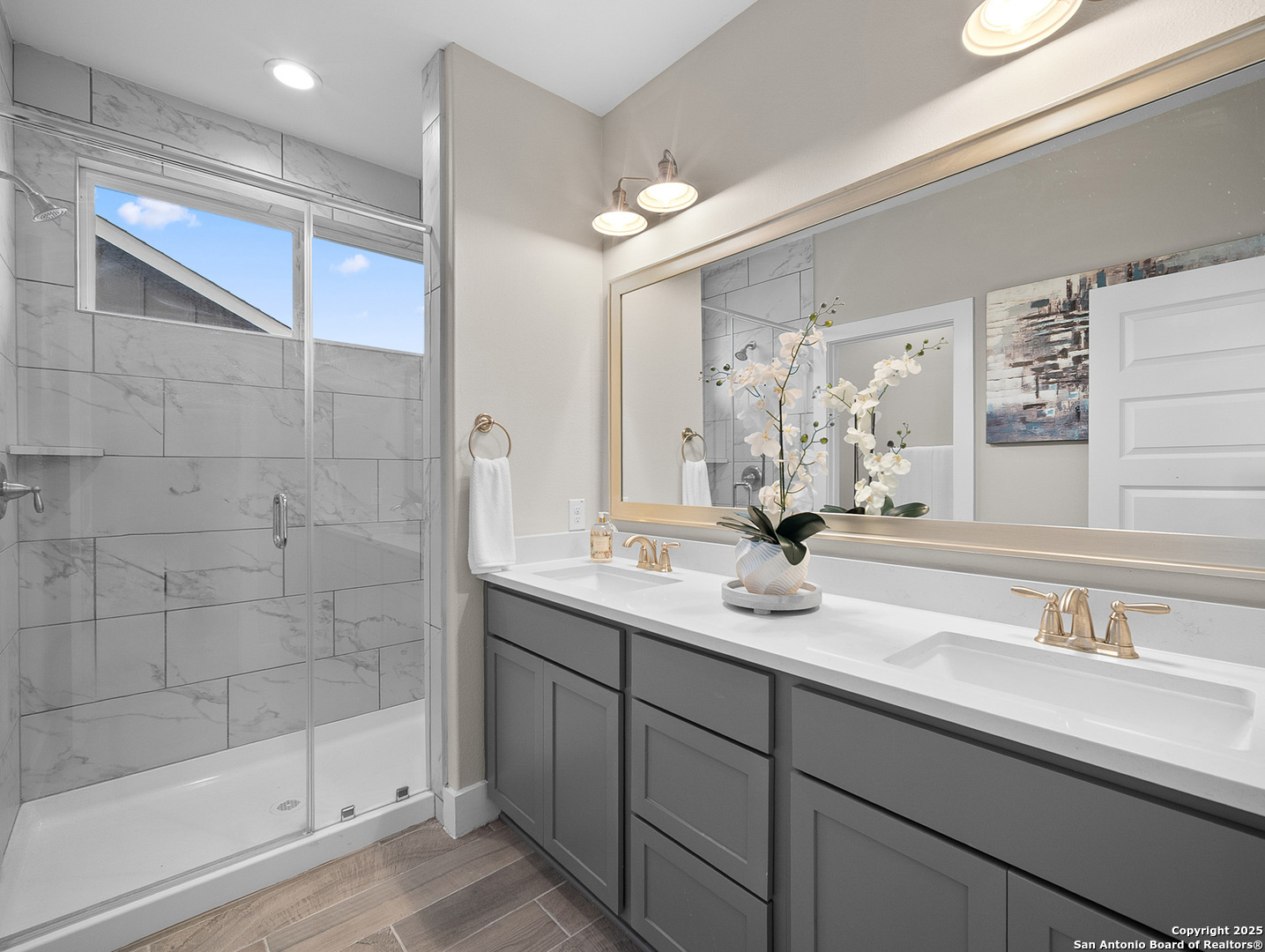 1511 E Sandalwood Ln #10