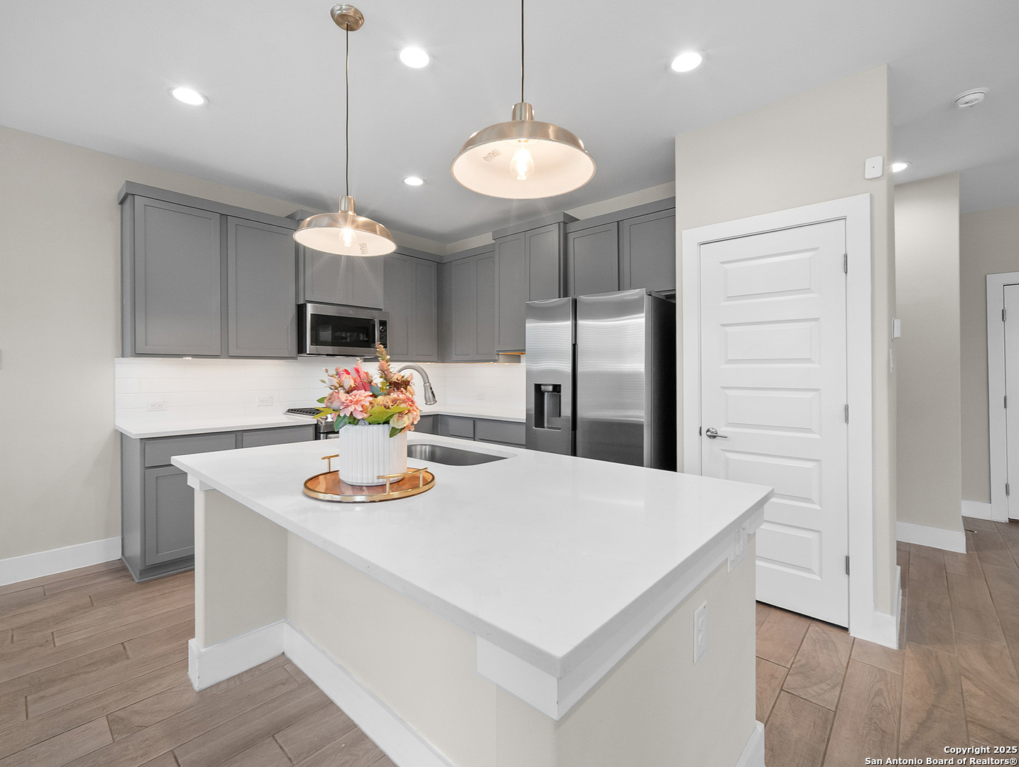 1511 E Sandalwood Ln #10