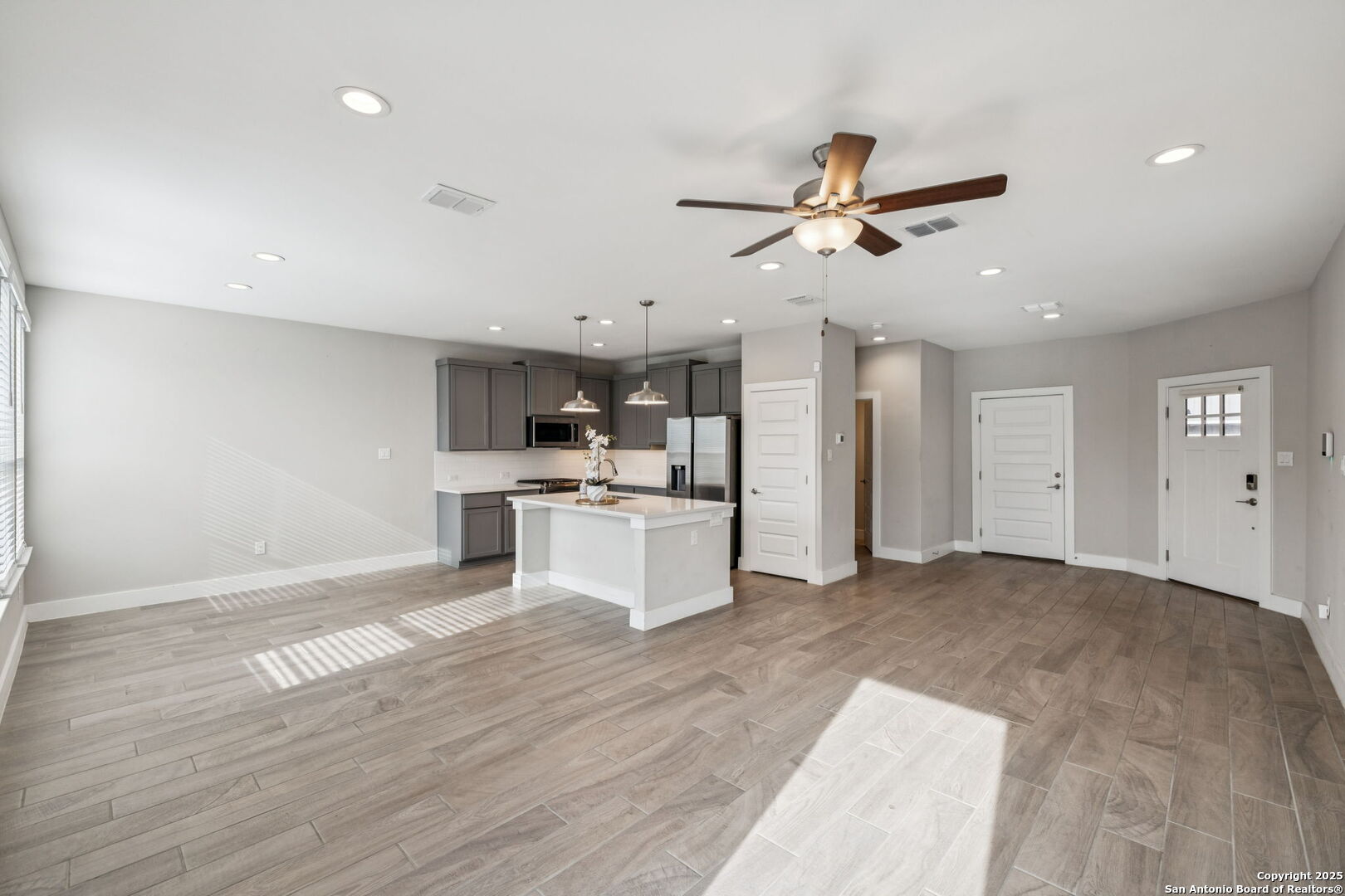 1511 E Sandalwood Ln #10
