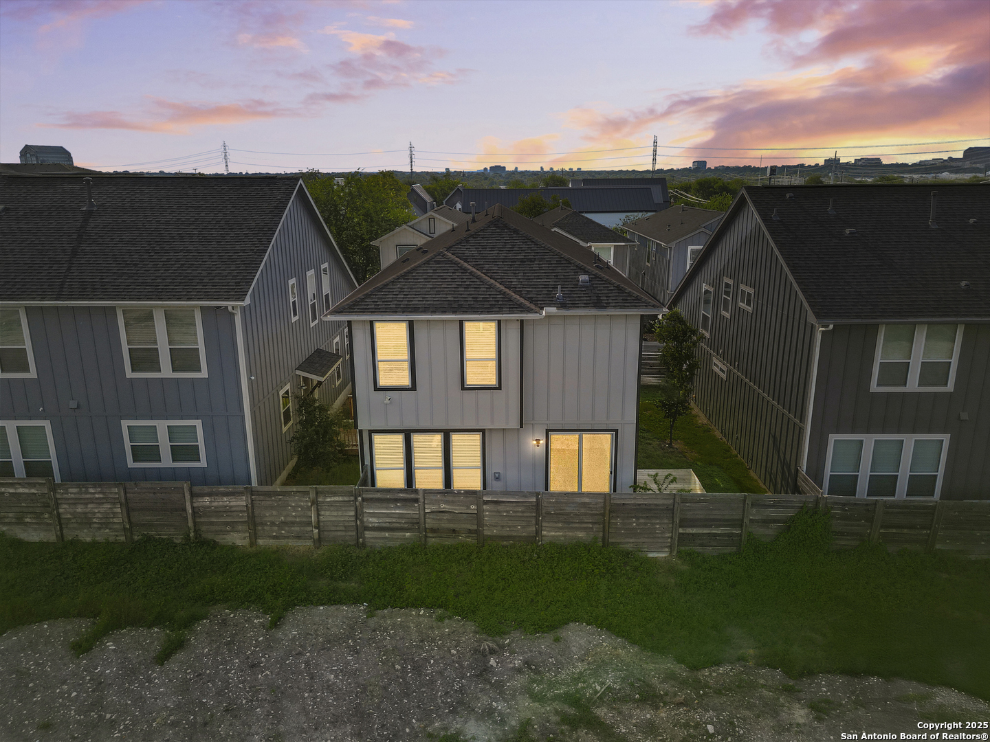 1511 E Sandalwood Ln #10