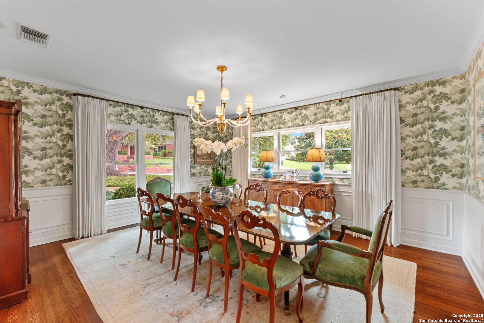 701 Ridgemont