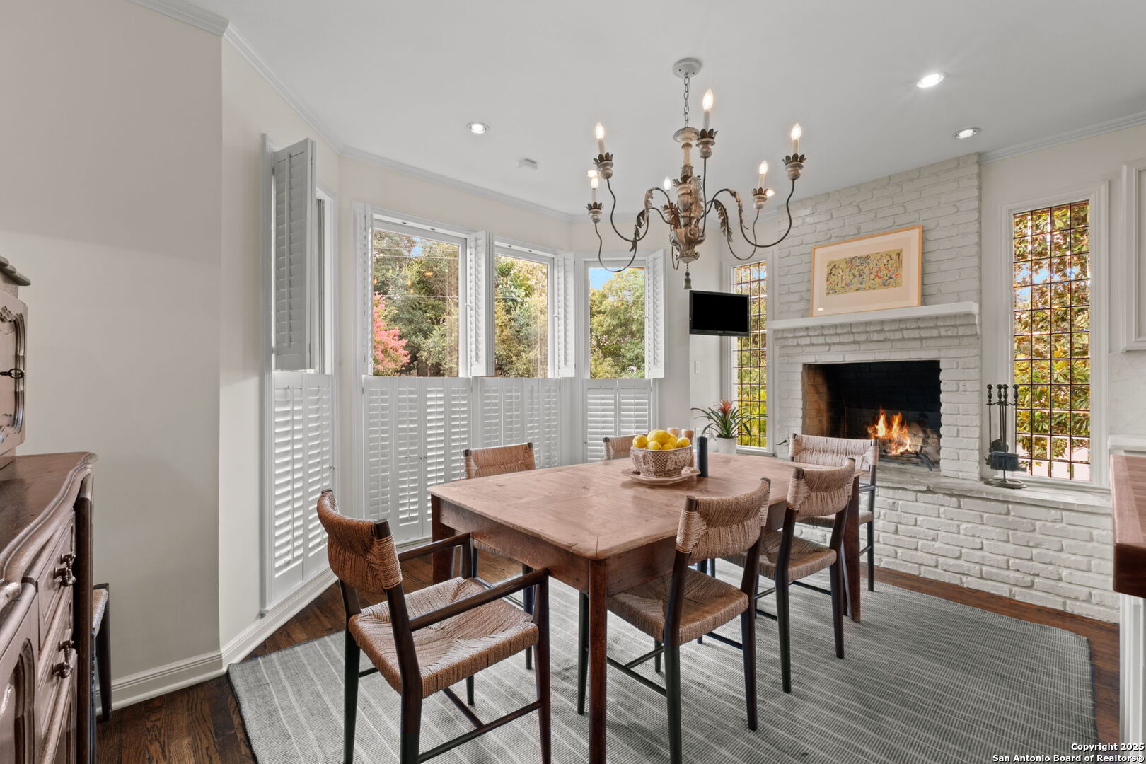 701 Ridgemont