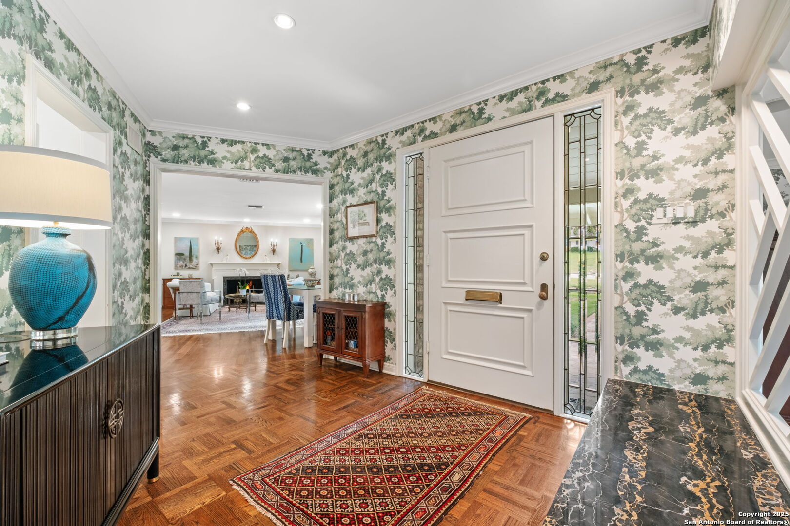 701 Ridgemont