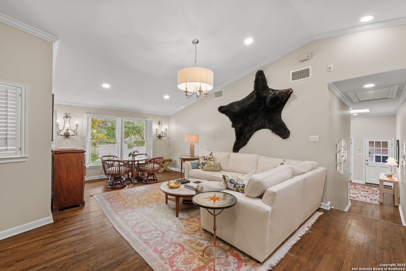 701 Ridgemont