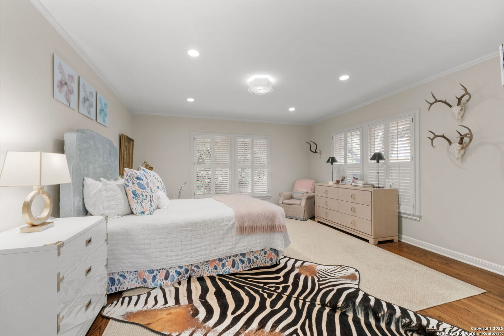 701 Ridgemont