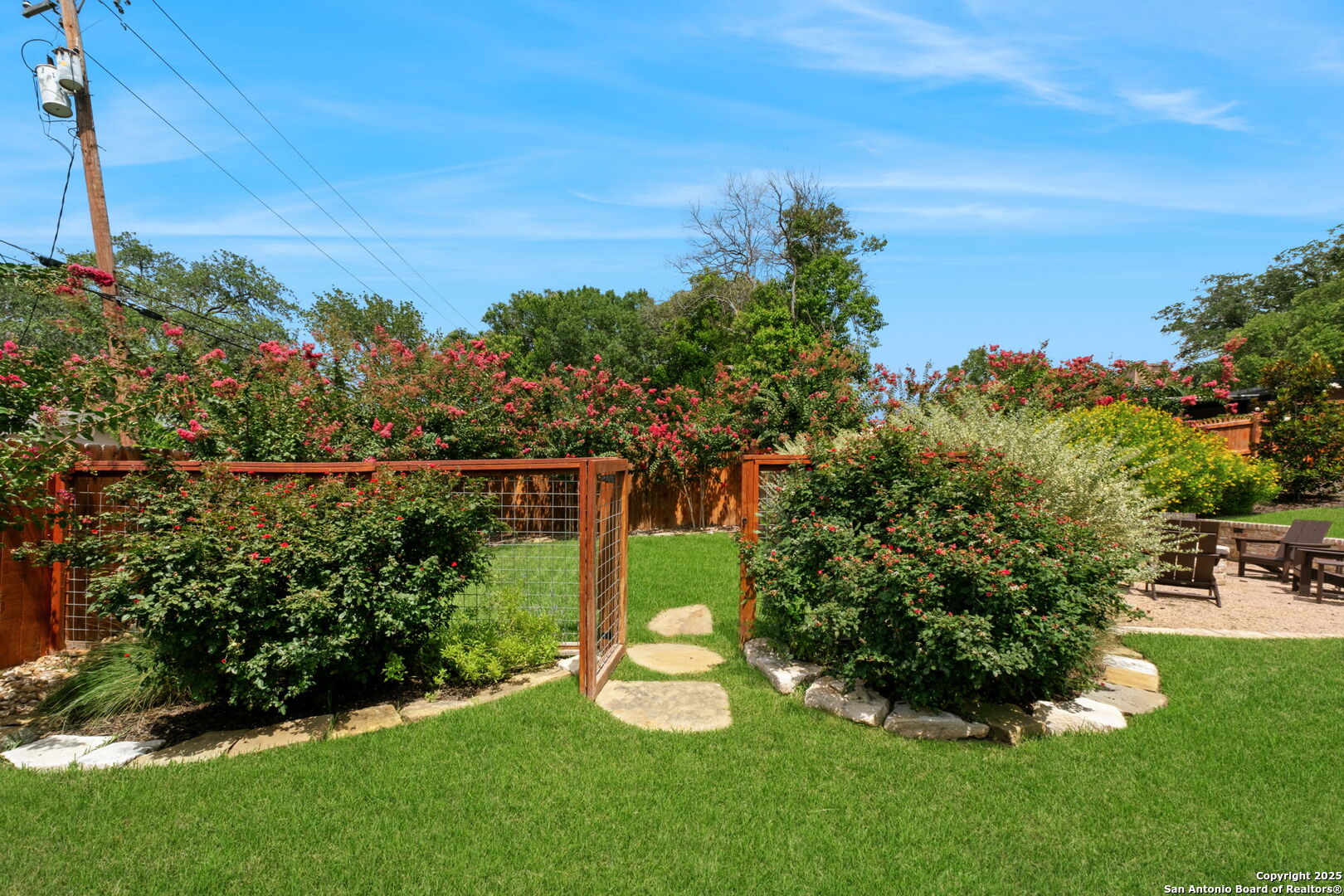 701 Ridgemont