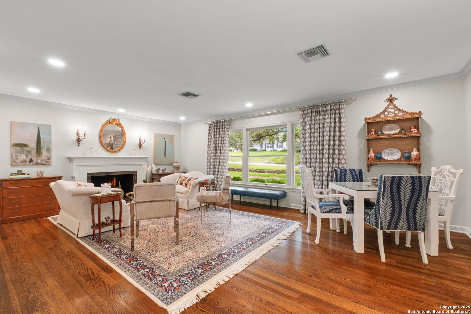701 Ridgemont