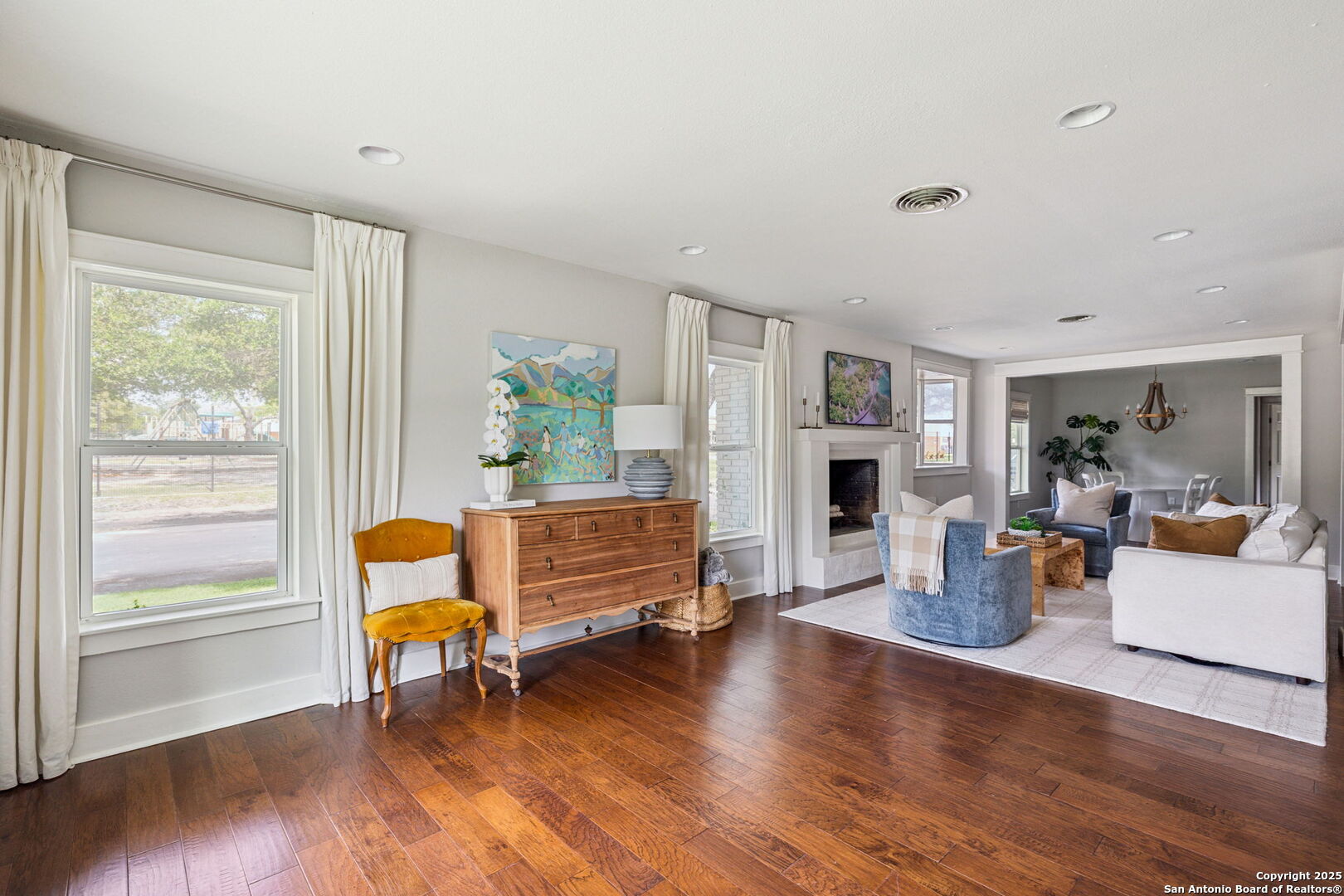 403 Larkwood