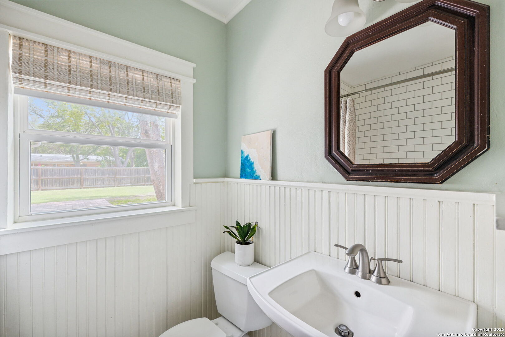 403 Larkwood