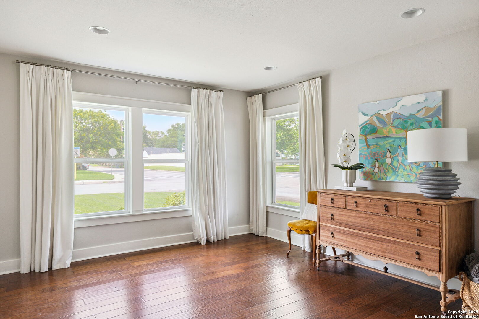 403 Larkwood