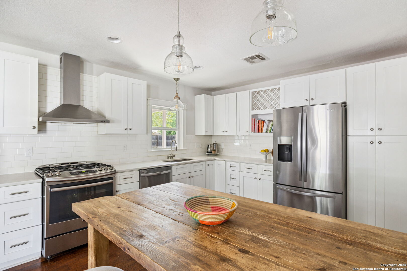 403 Larkwood