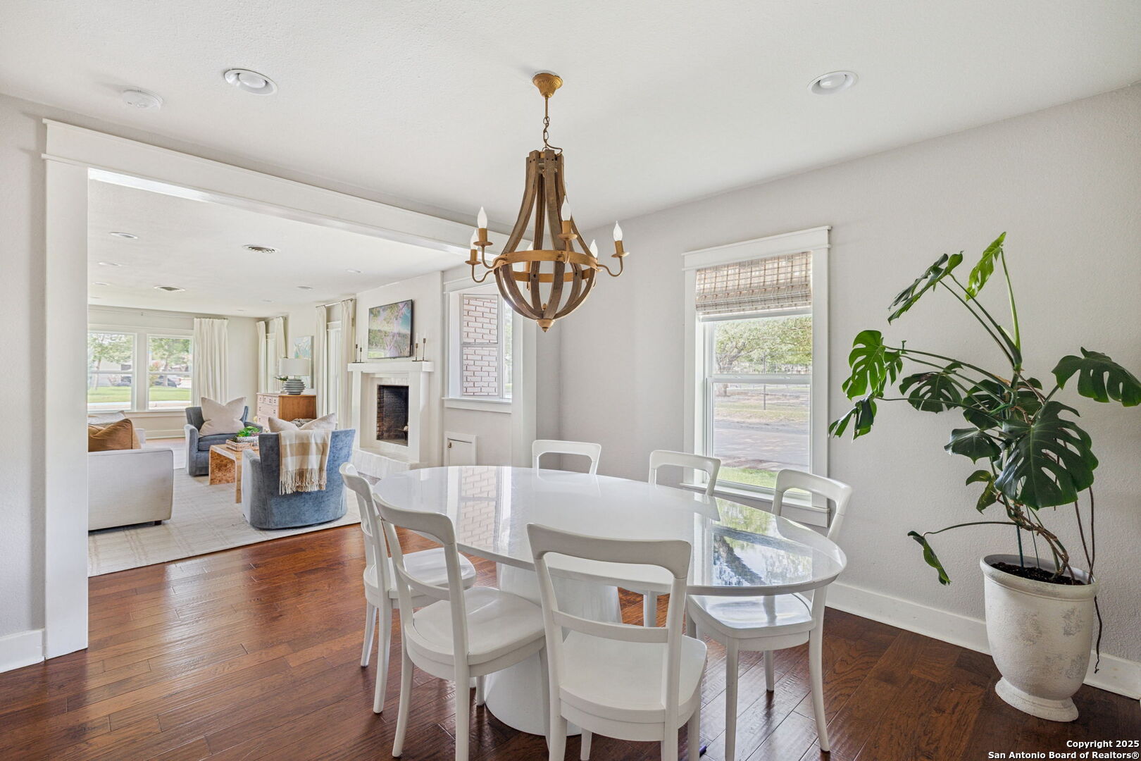 403 Larkwood