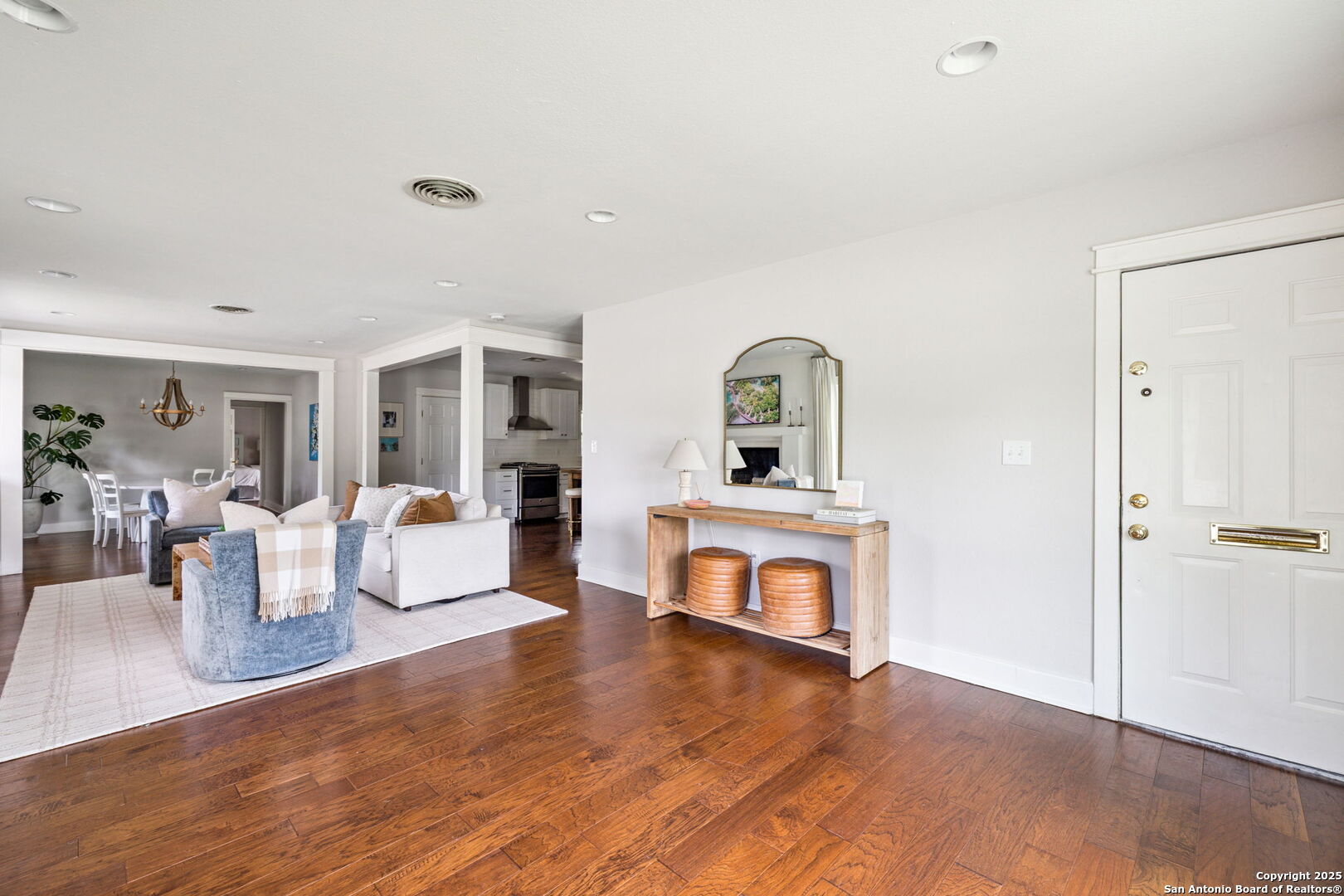 403 Larkwood