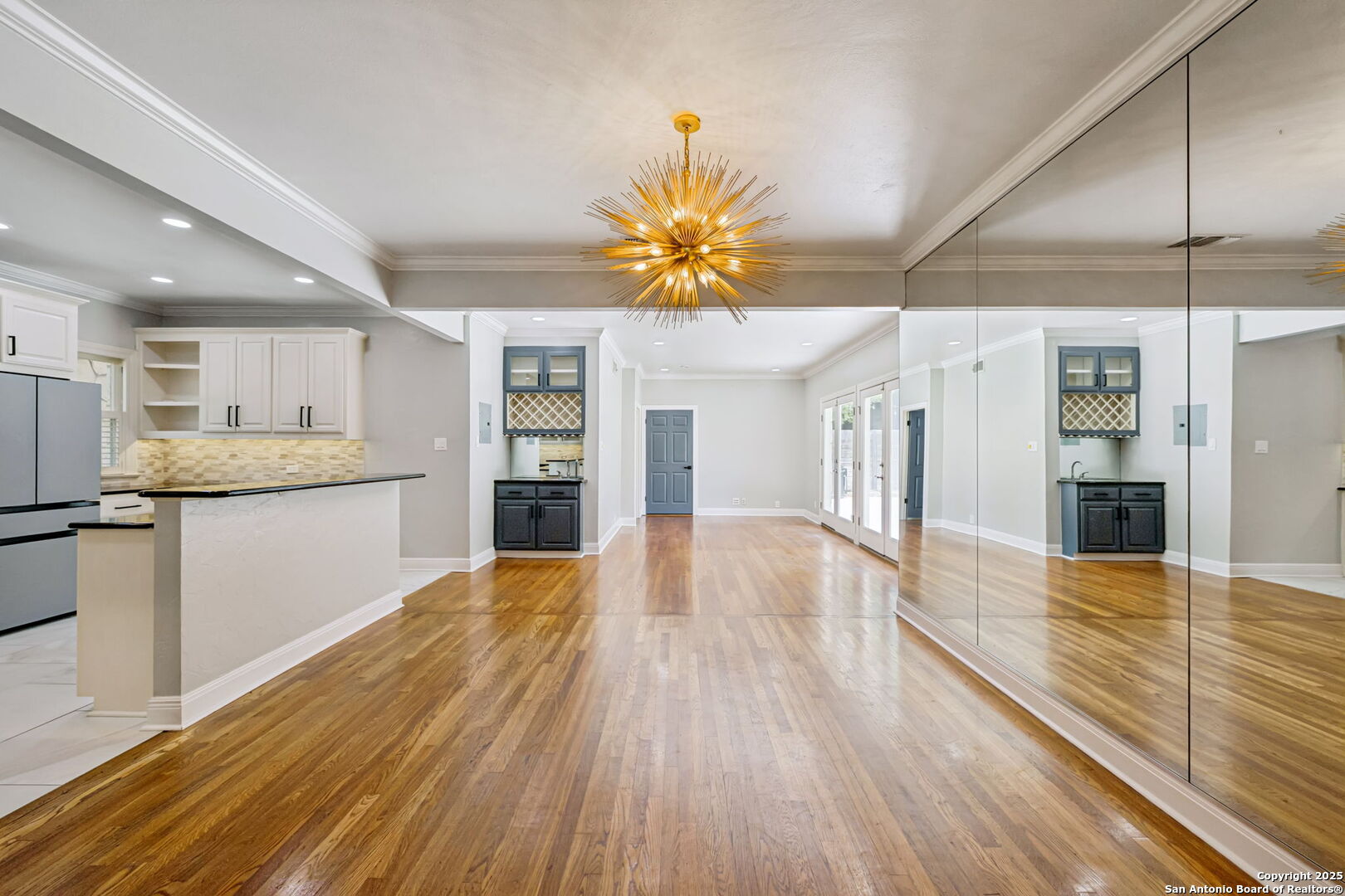 102 Nacogdoches