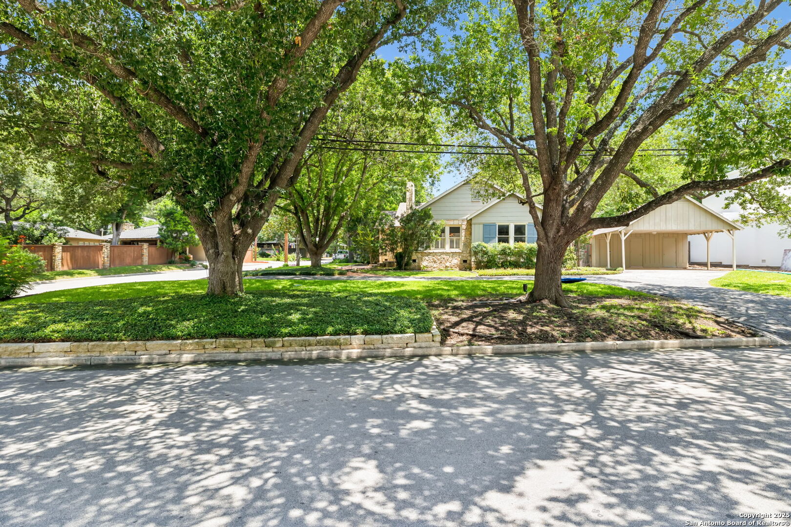 102 Nacogdoches