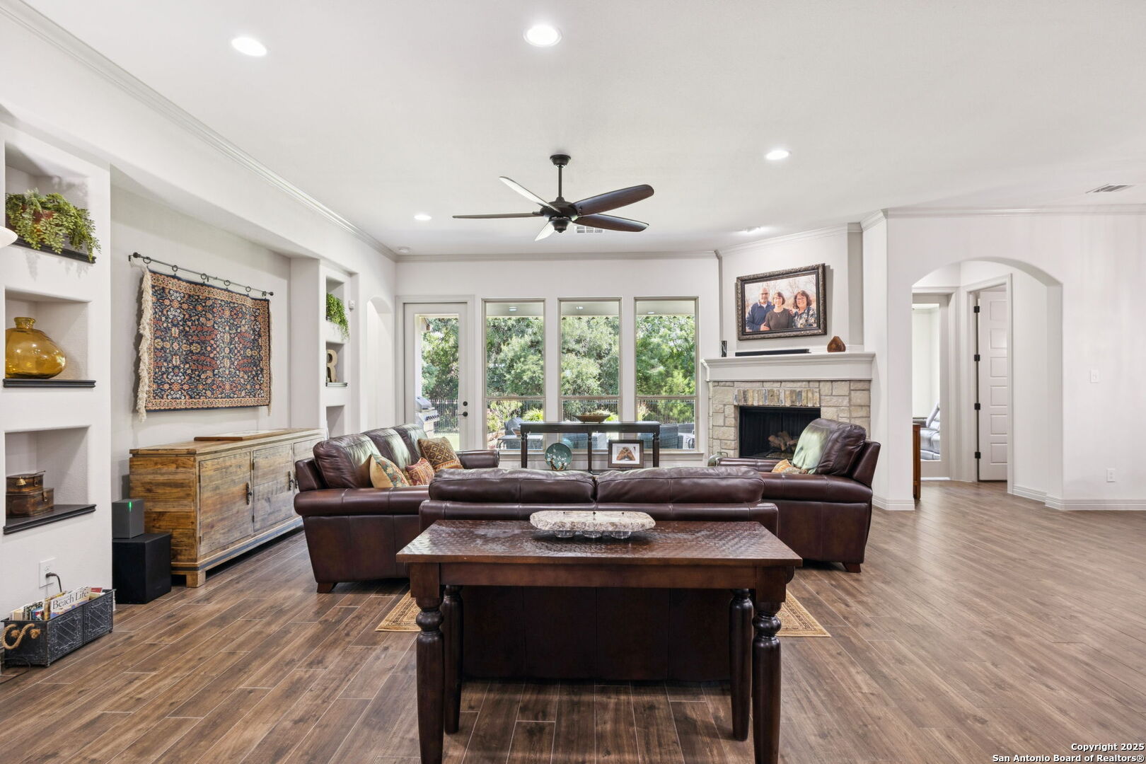 402 Knoll Springs