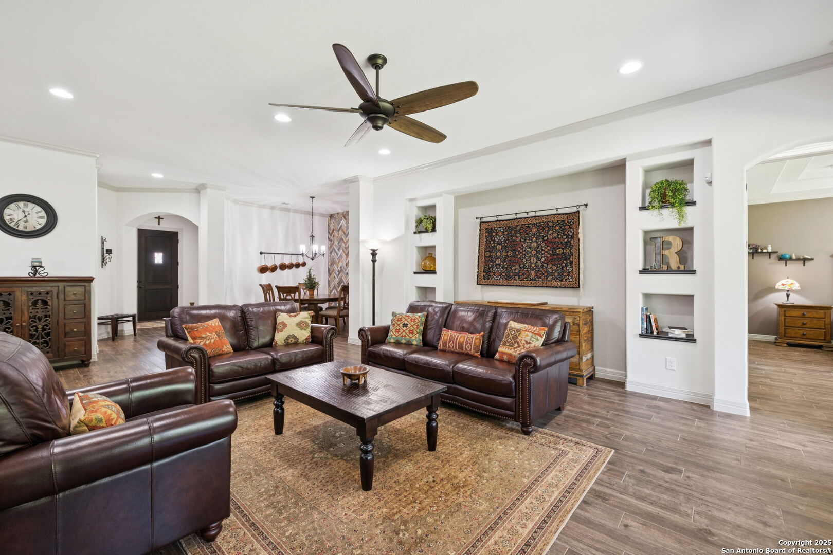 402 Knoll Springs