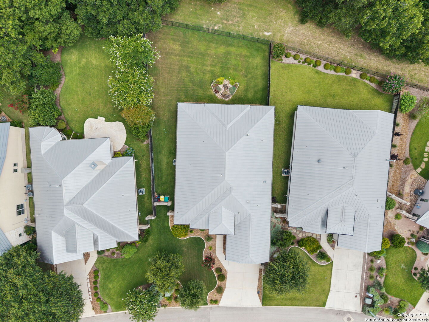 402 Knoll Springs
