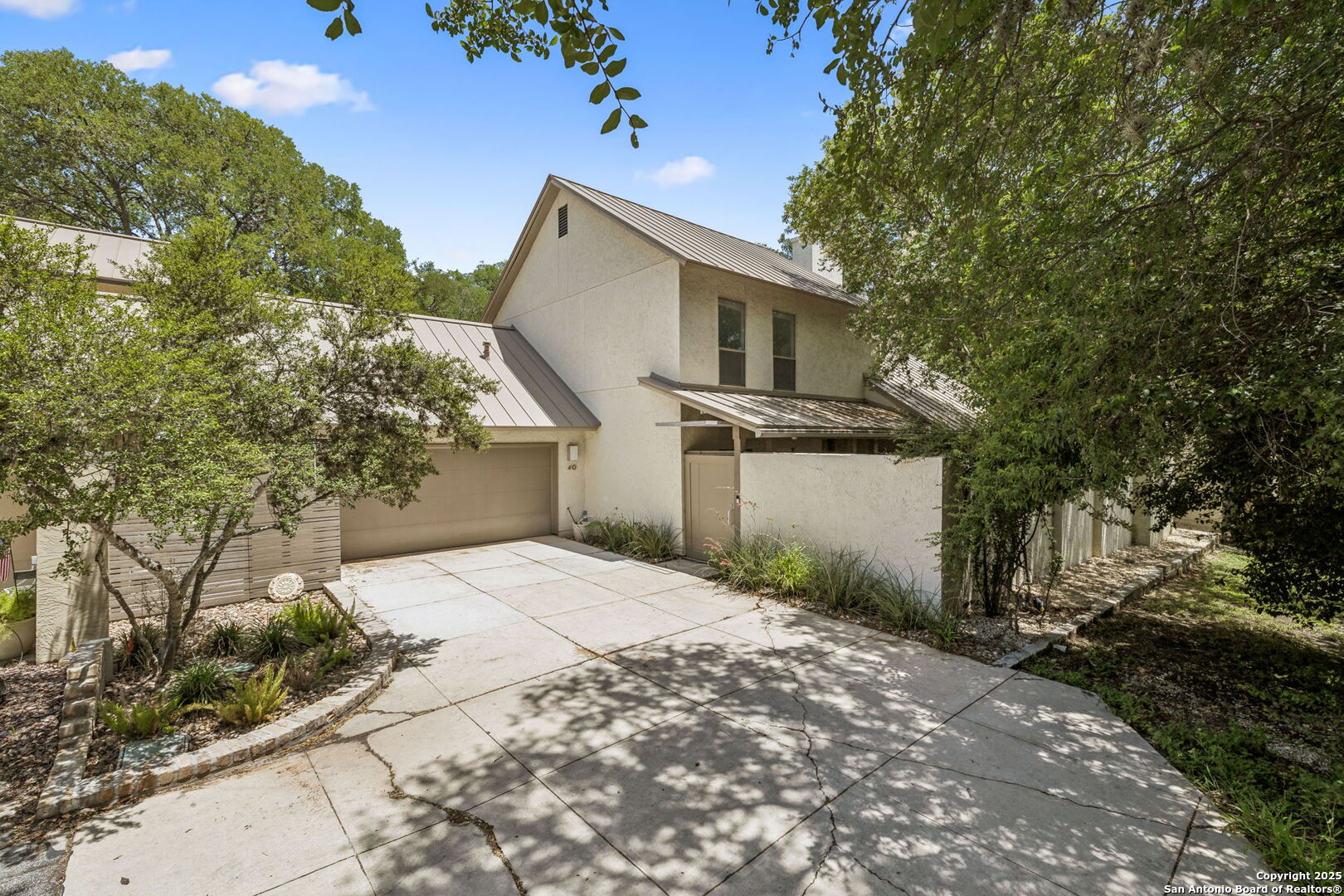 40 Oakwell Farms Pkwy