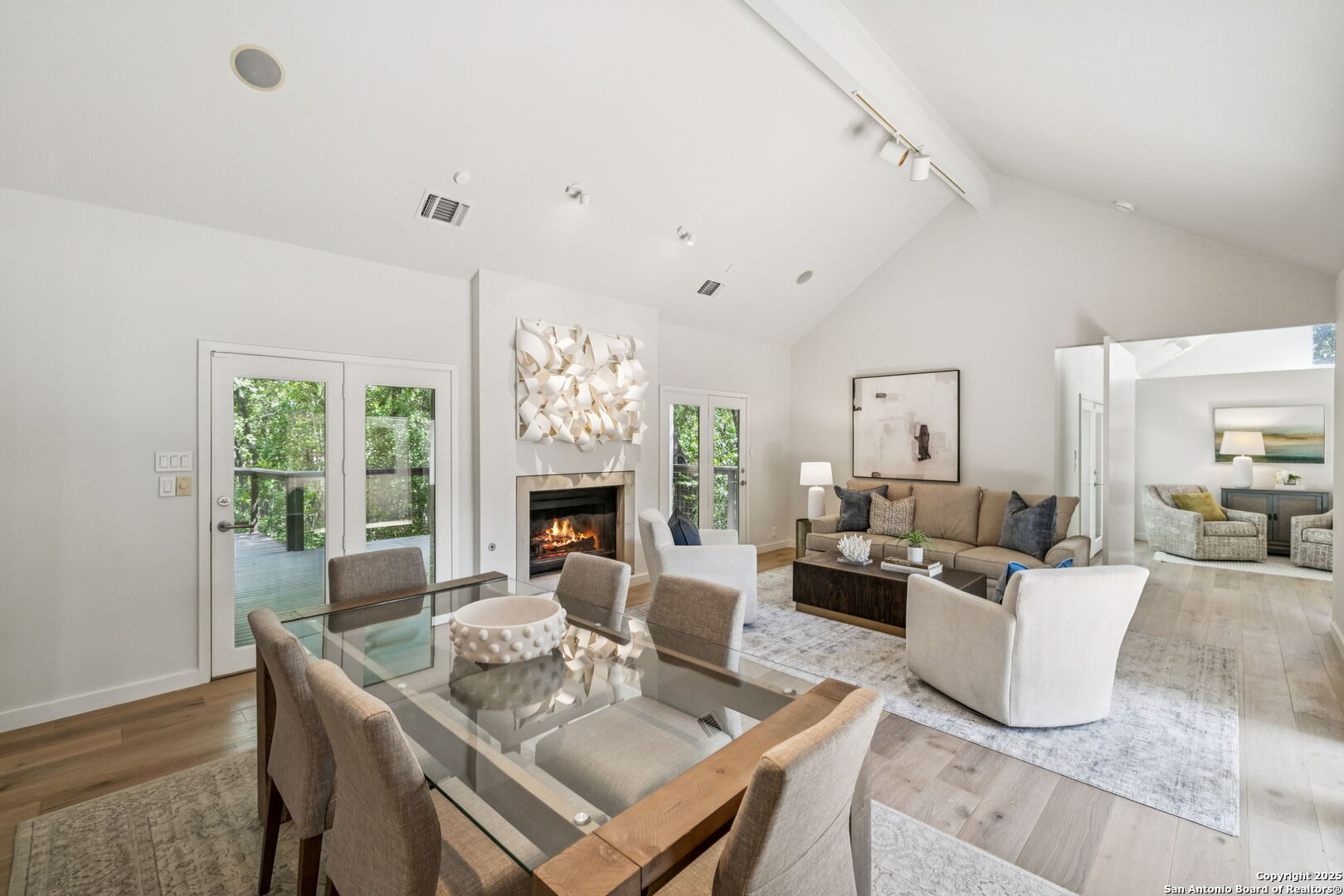 40 Oakwell Farms Pkwy