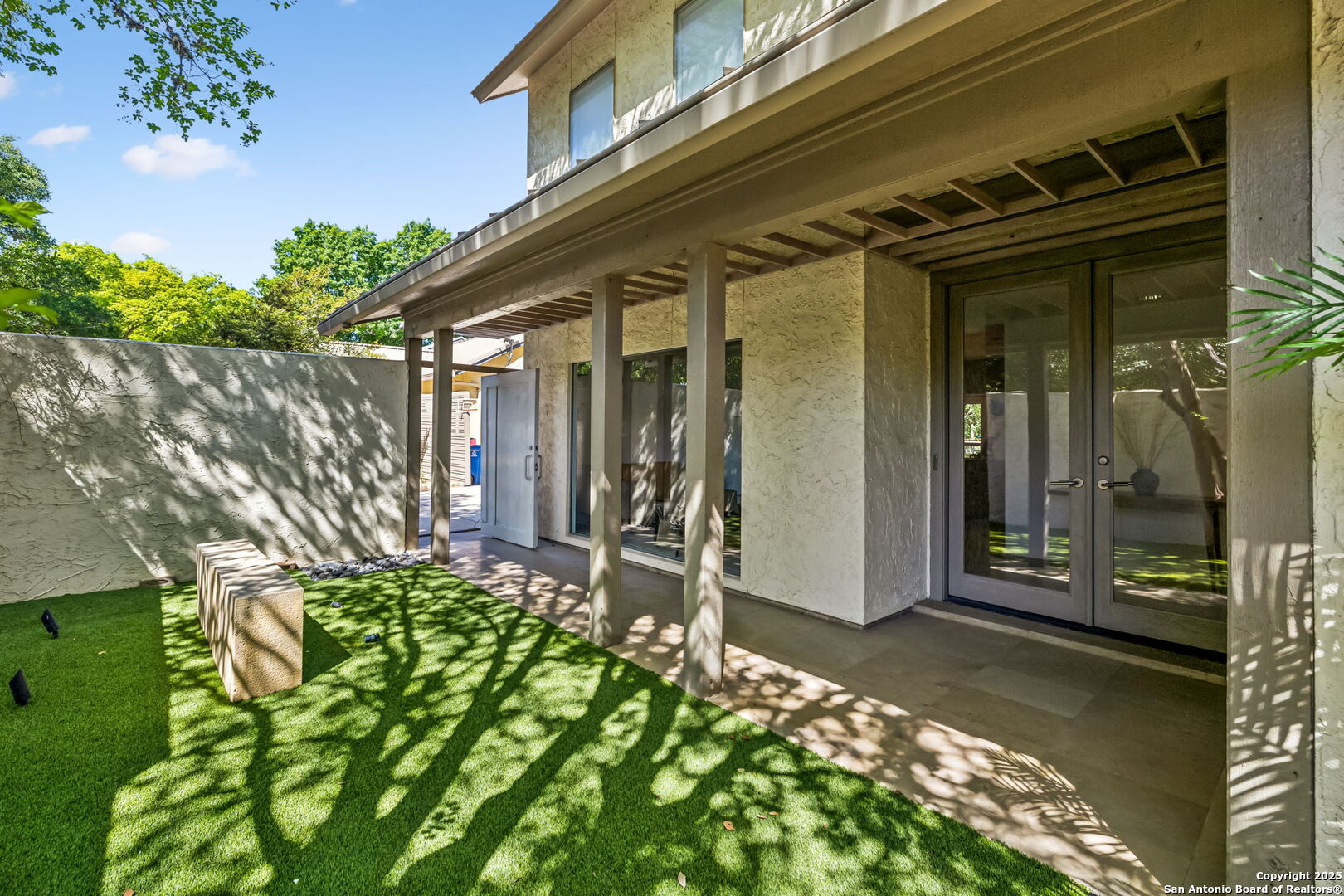 40 Oakwell Farms Pkwy