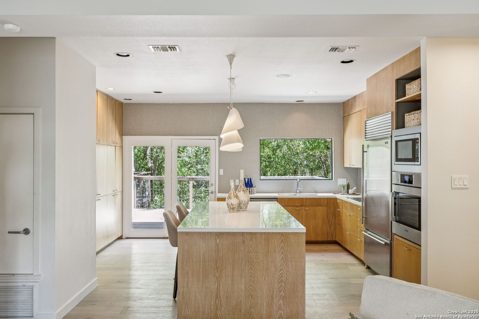 40 Oakwell Farms Pkwy