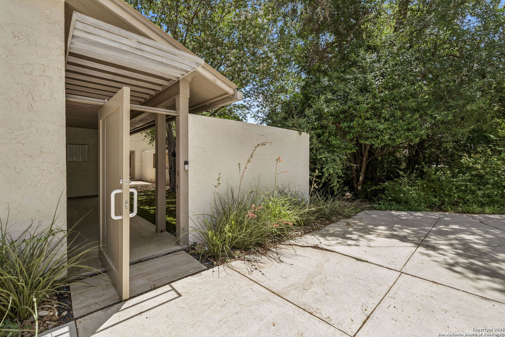 40 Oakwell Farms Pkwy