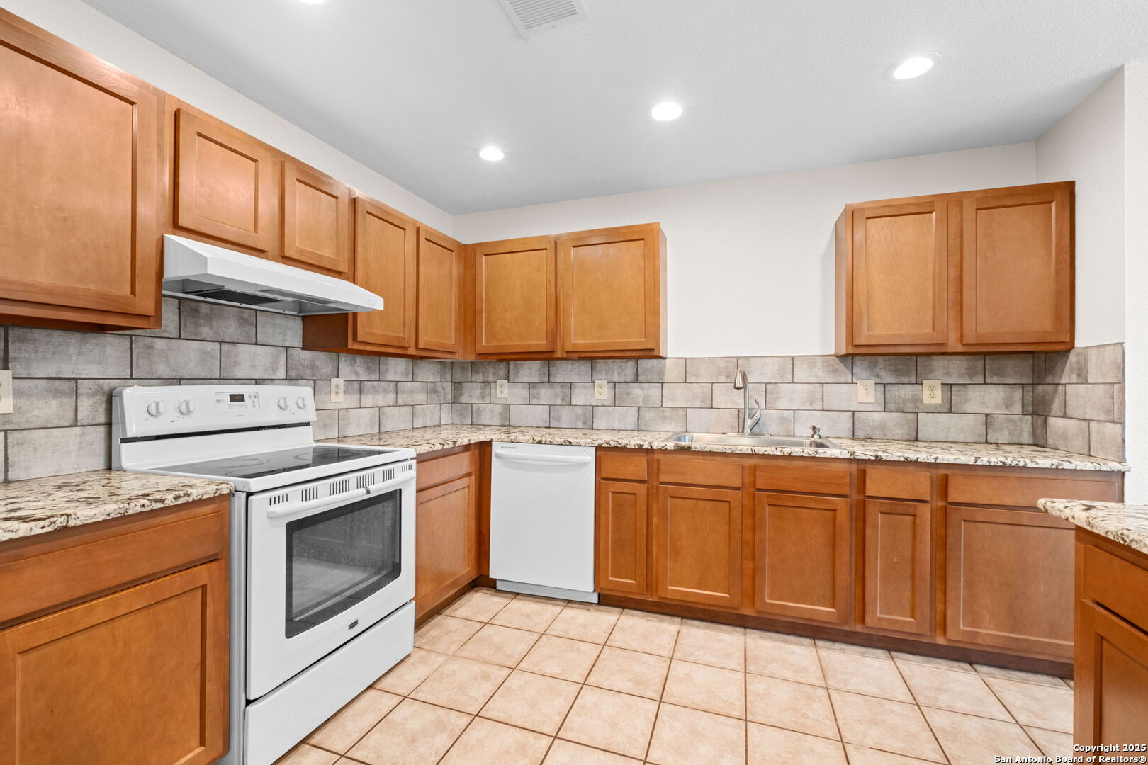 2814 Redriver Creek