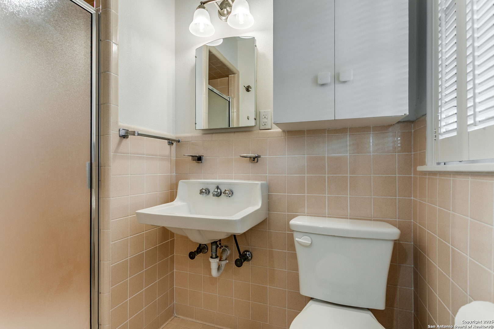 251 Brightwood