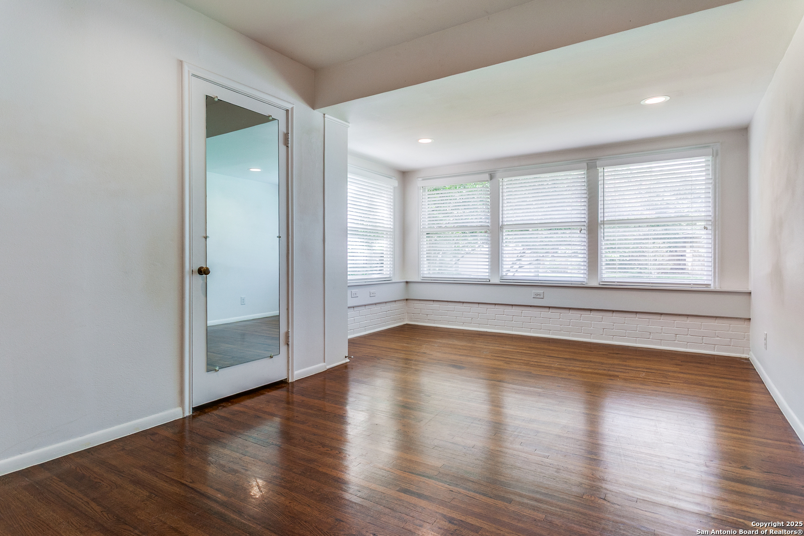 251 Brightwood