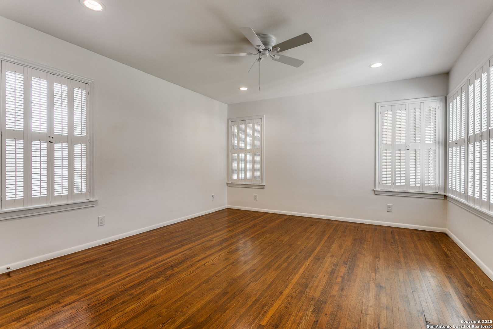 251 Brightwood