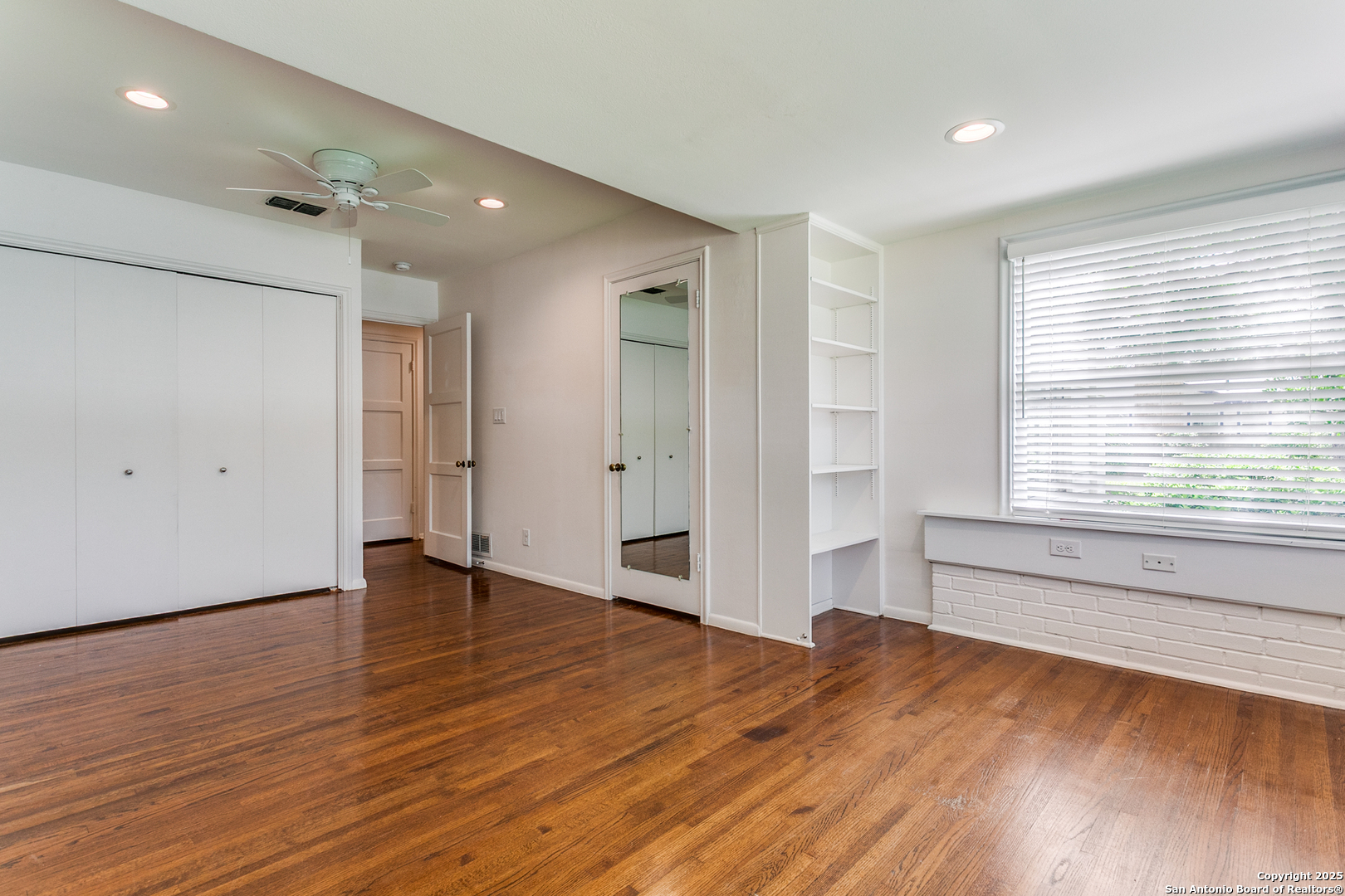 251 Brightwood