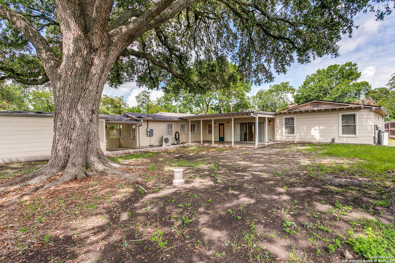 251 Brightwood