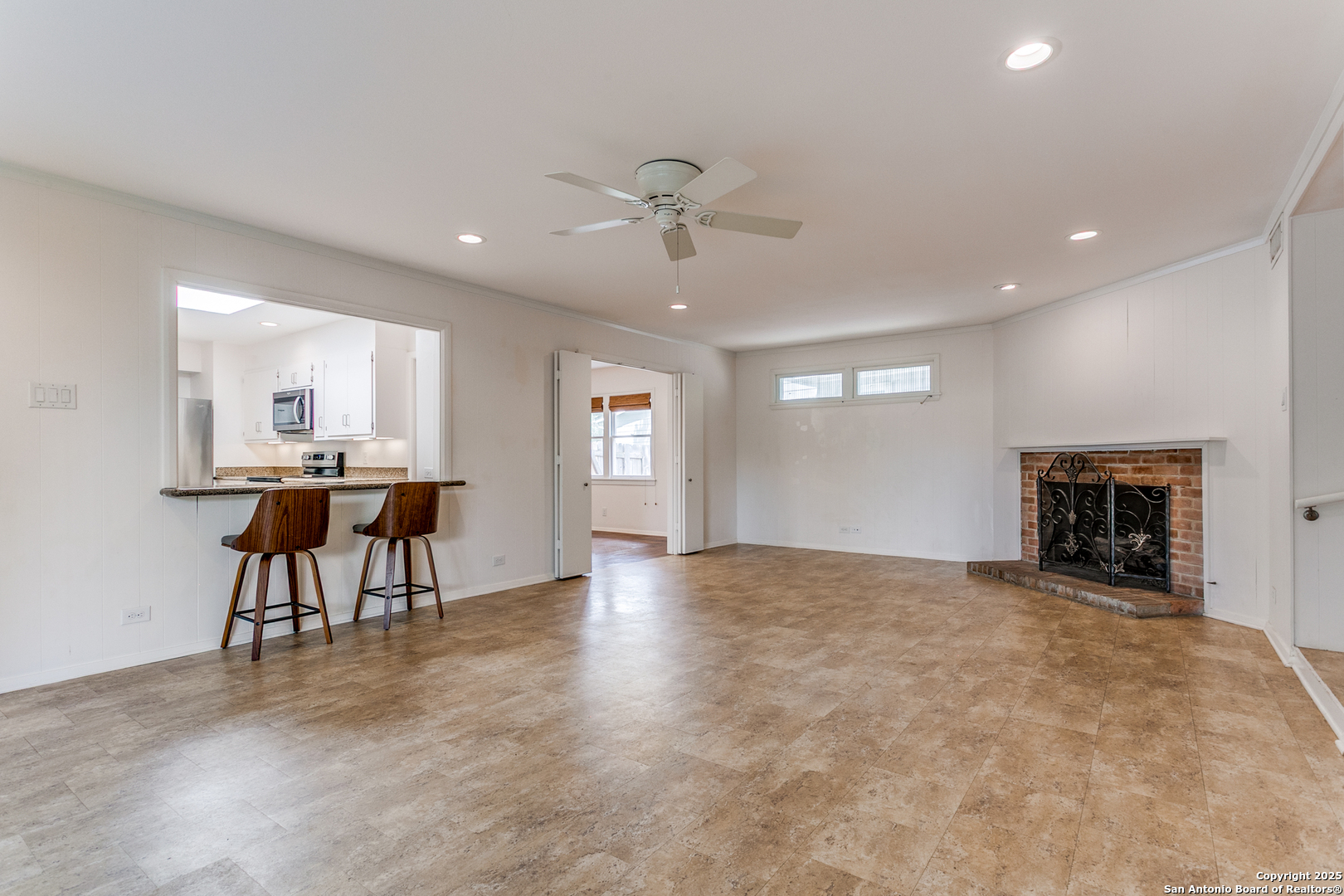 251 Brightwood
