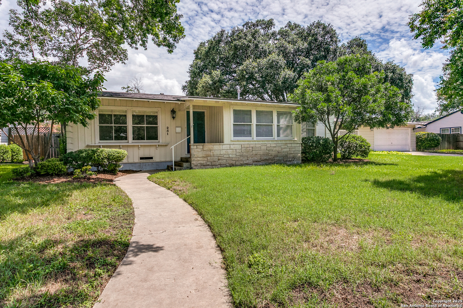 251 Brightwood