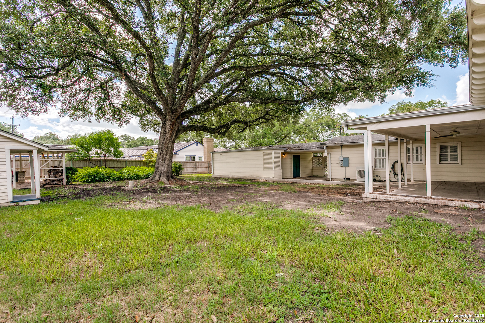 251 Brightwood