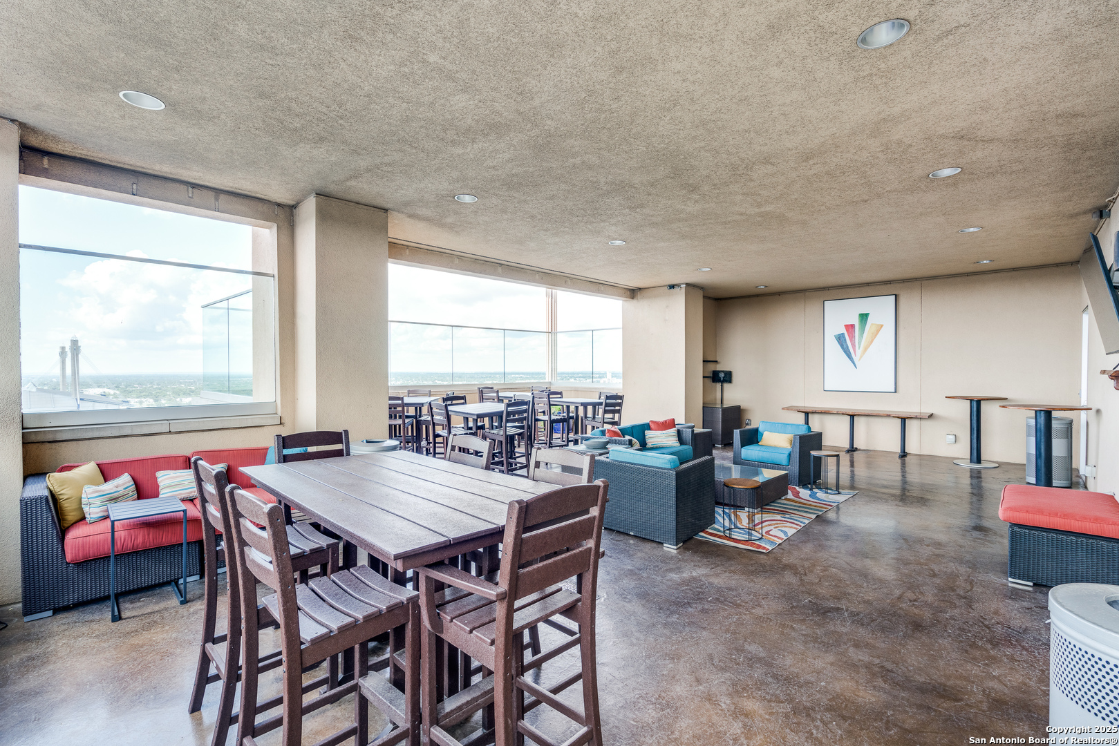 215 Center 1205
