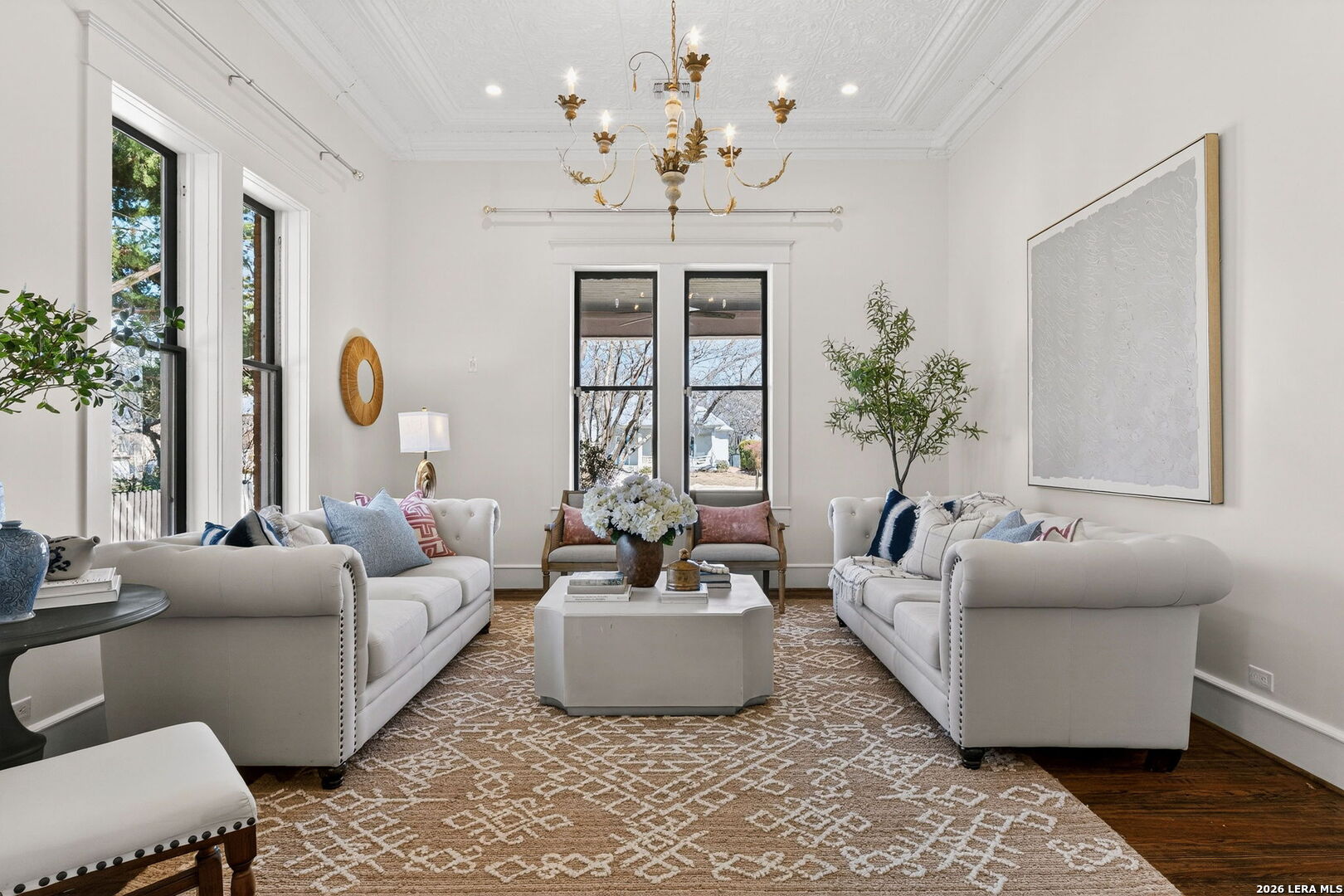 509 W Austin St