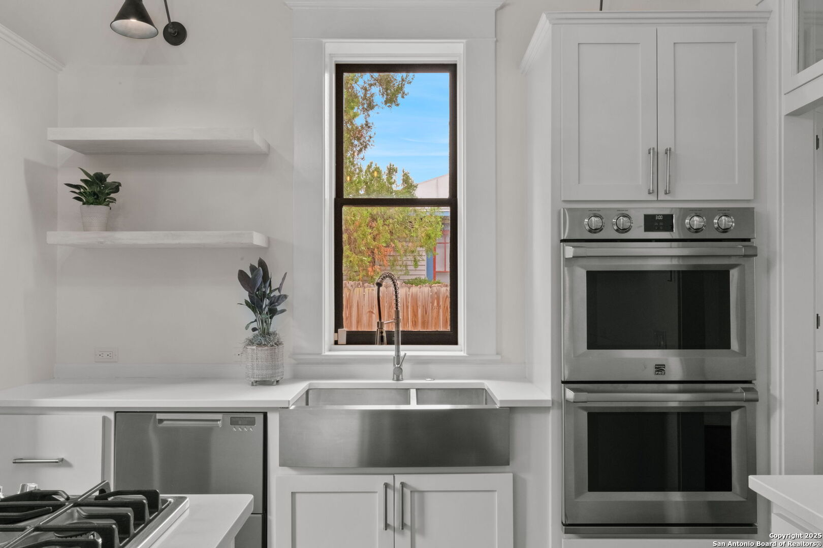 509 W Austin St