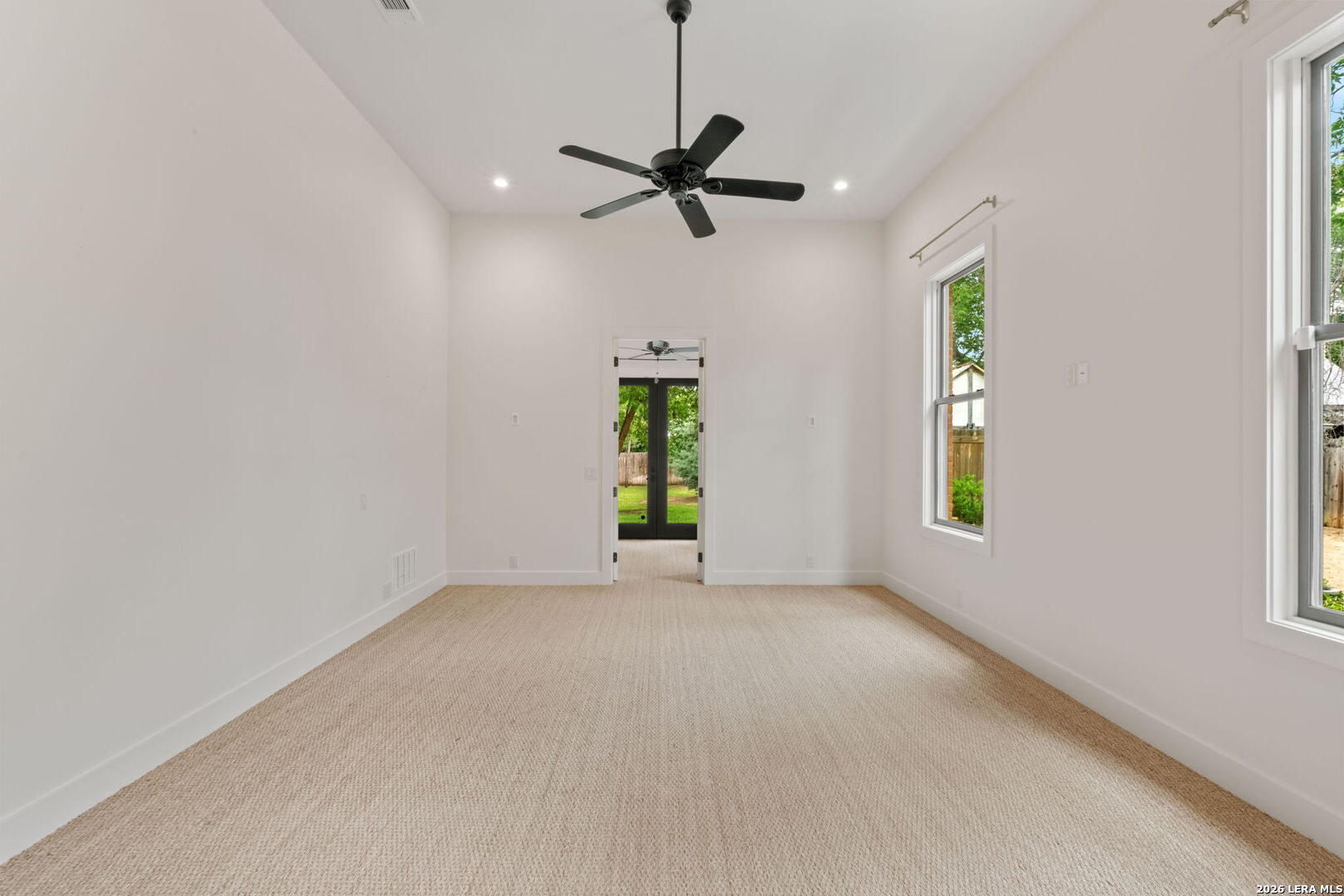 509 W Austin St