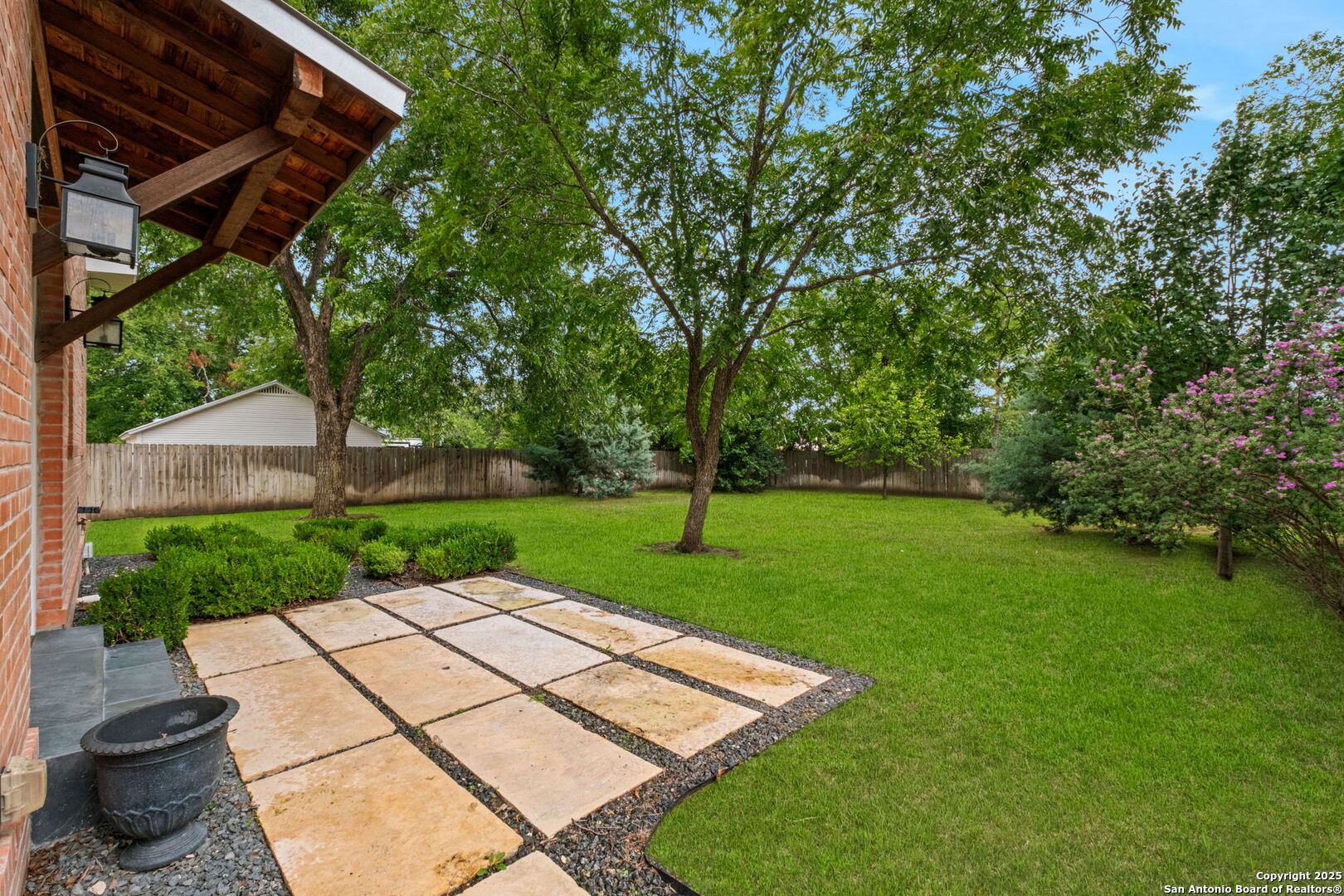 509 W Austin St