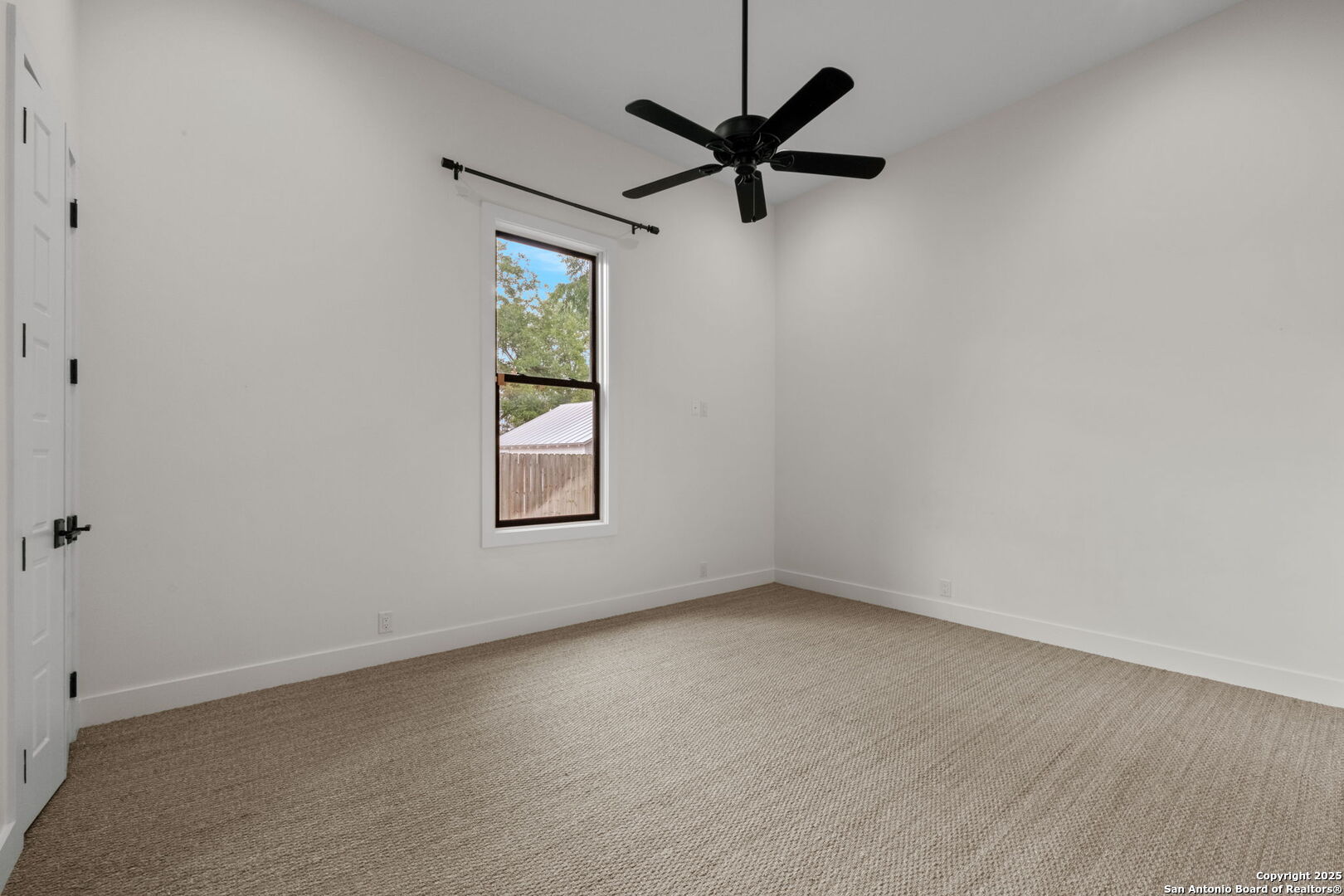 509 W Austin St