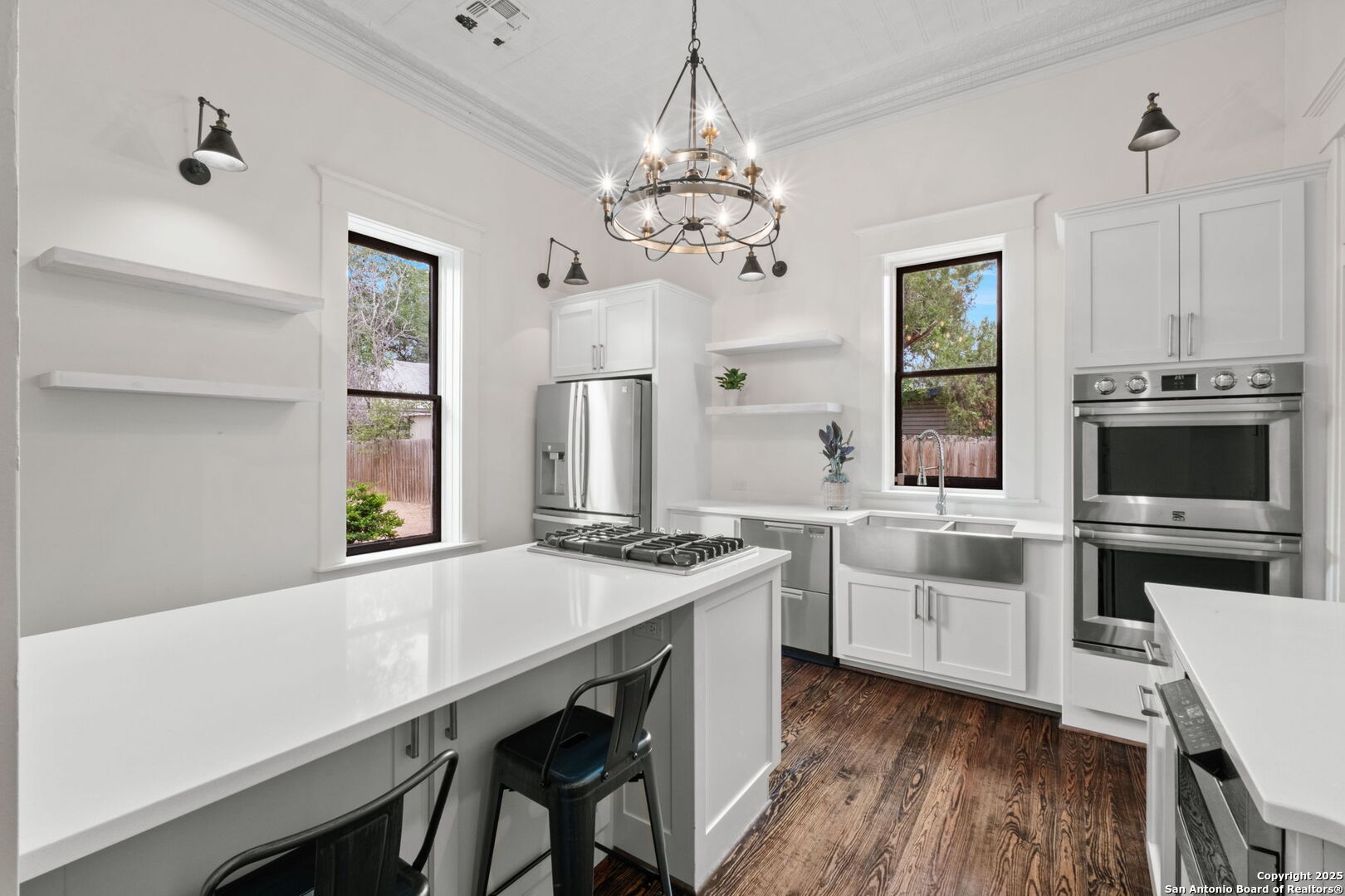 509 W Austin St