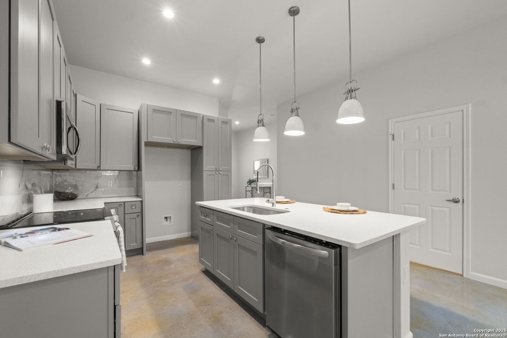 1002 Morningside 3