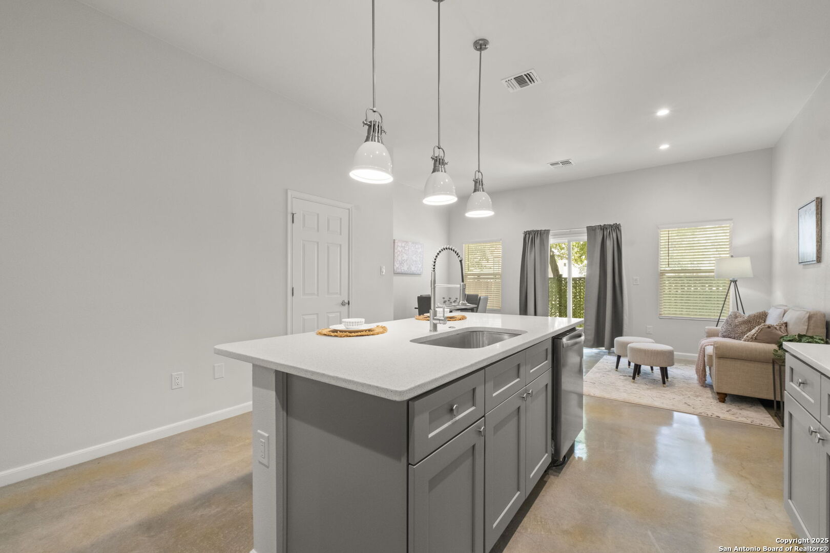 1002 Morningside 3
