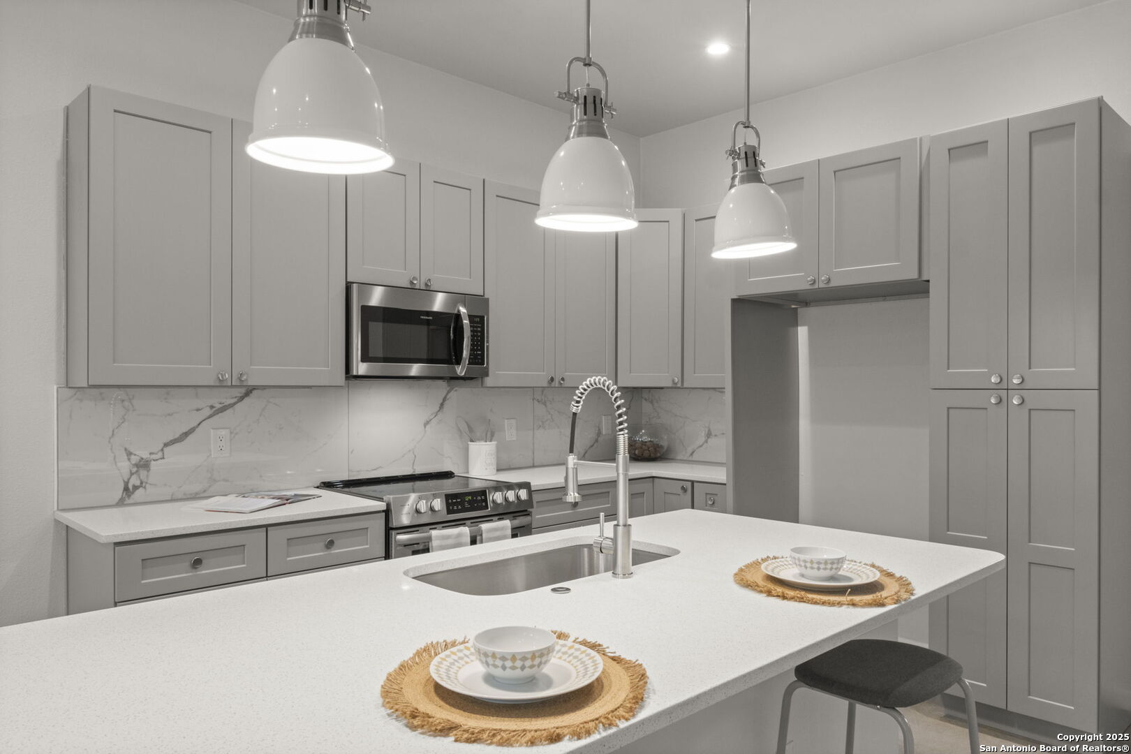 1002 Morningside 3