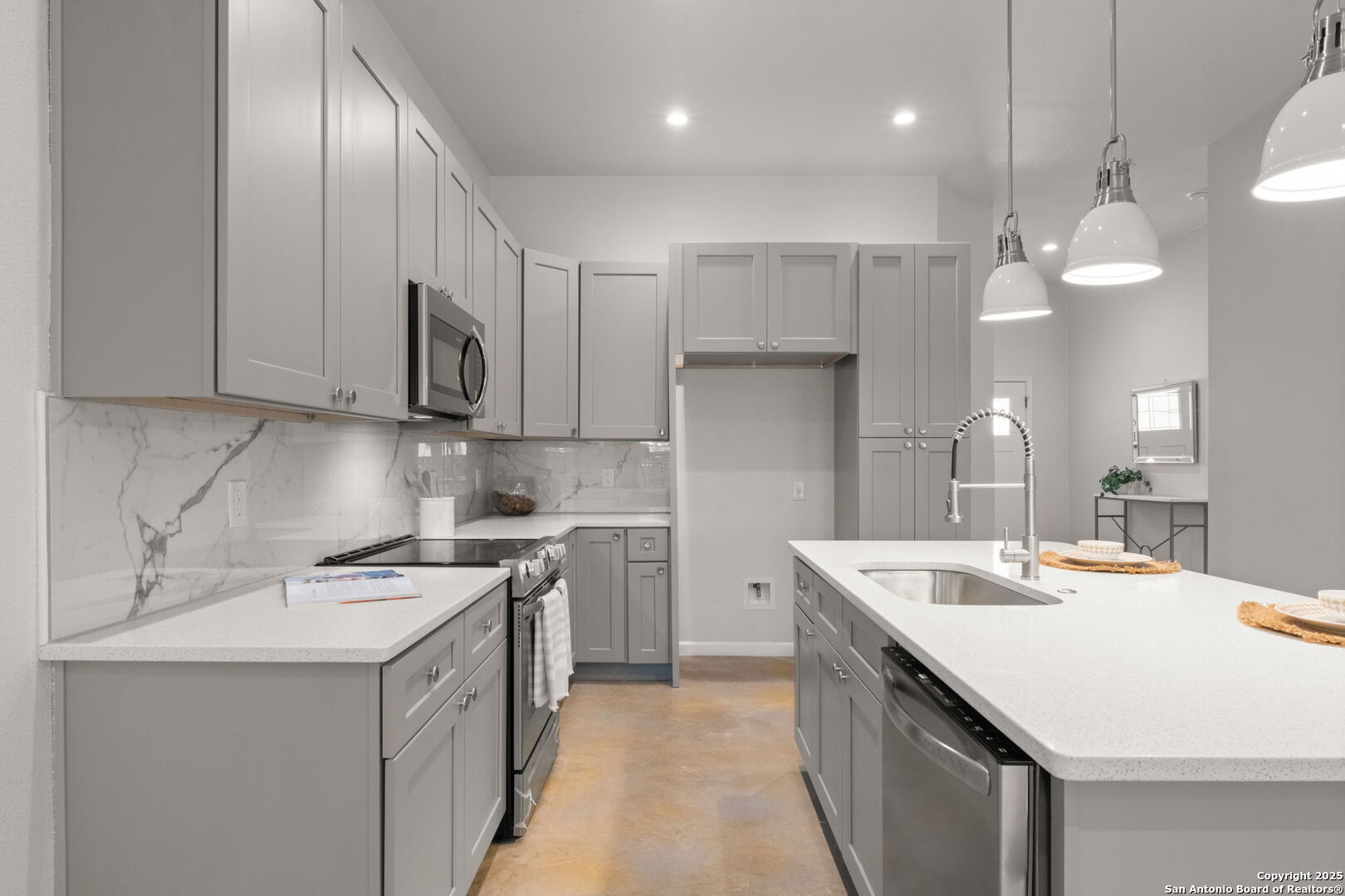 1002 Morningside 3