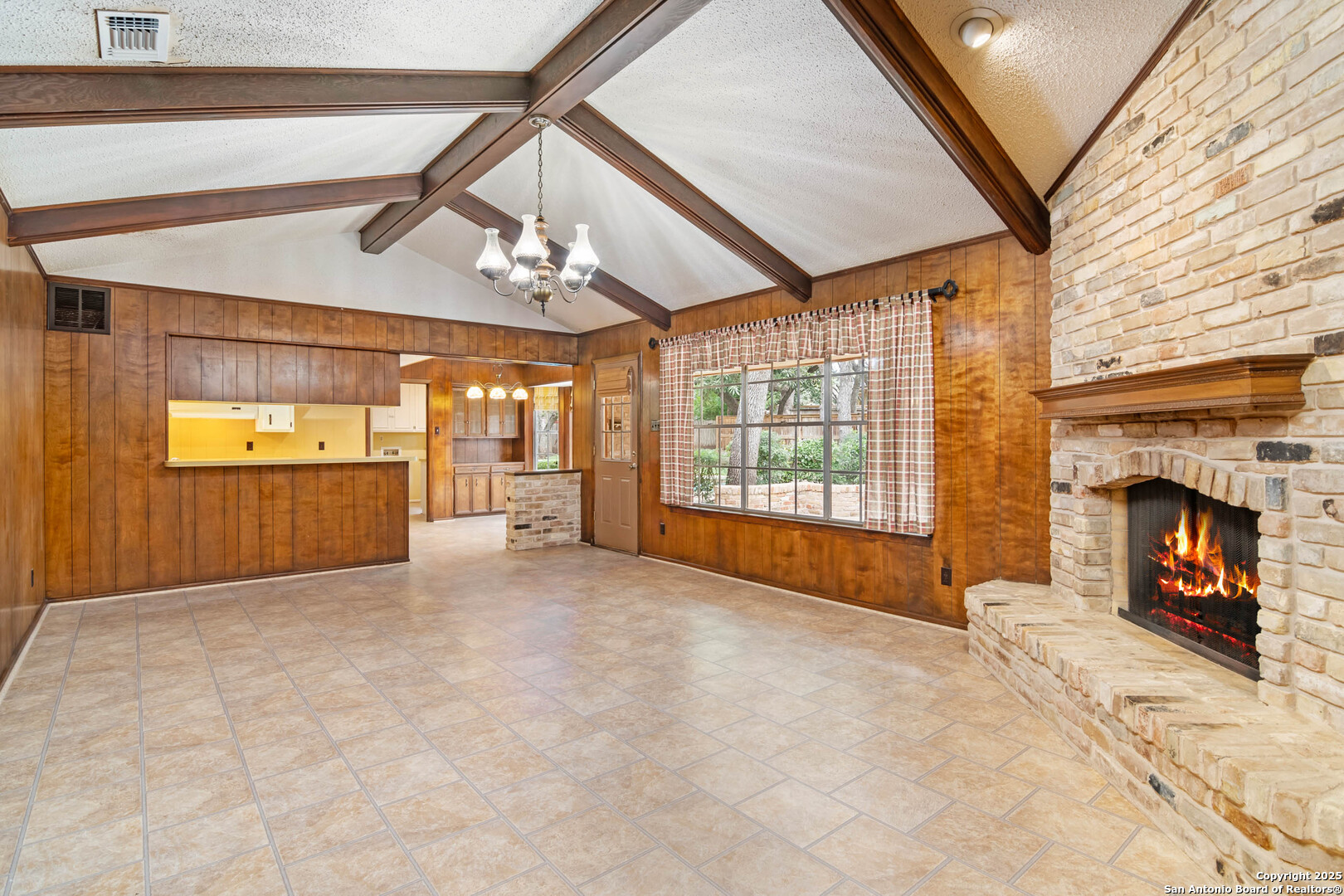 103 Vuewood St