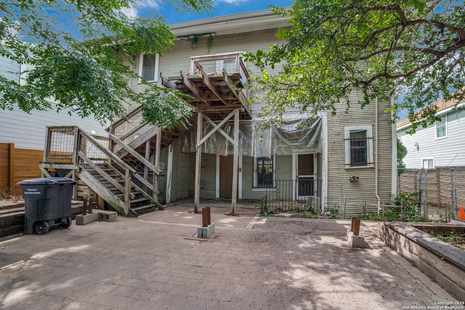 617 Dawson