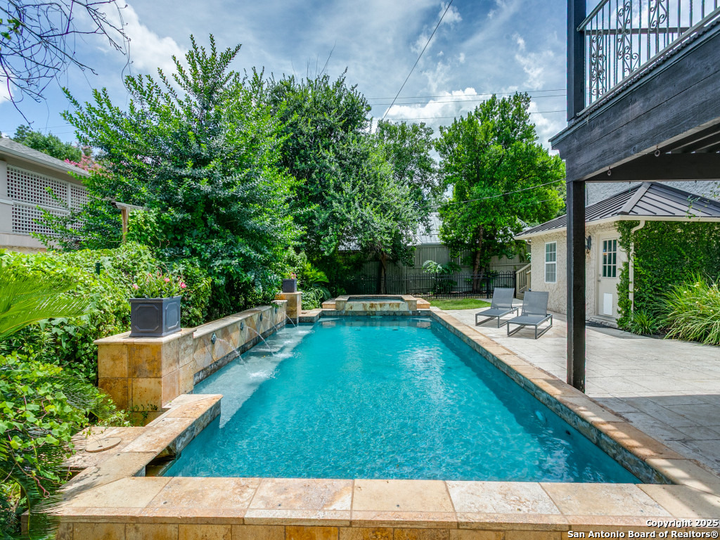 204 Parklane